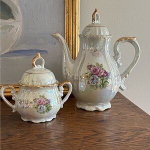 Tea Set - Teapot and Sugar Bowl